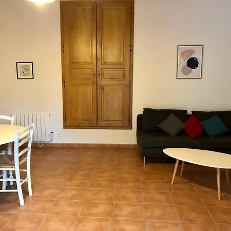 Holiday home Maison De Village Au Coeur De St Hilaire